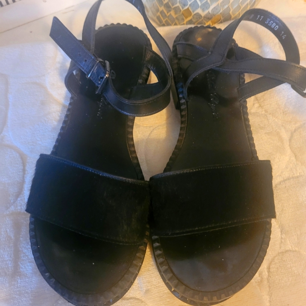 Robert Clergerie authentic black size 38 sandals